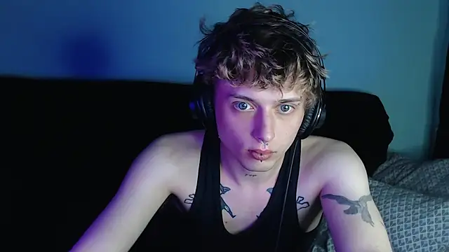 Snapshot of axxxturel chatting on 03/18/25, 02:36 axxxturel online show from 03/18/25, 02:36