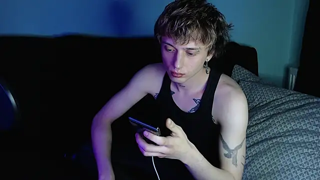 Snapshot of axxxturel chatting on 03/19/25, 08:22 axxxturel online show from 03/19/25, 08:22