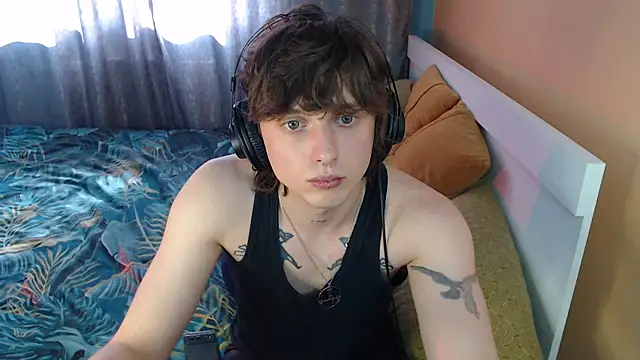 Snapshot of axxxturel chatting on 09/21/25, 12:07 axxxturel online show from 09/21/25, 12:07