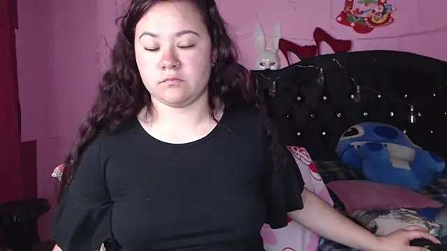 NikkiRous  online show from 03/17/25, 03:40