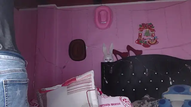 NikkiRous  online show from 03/20/25, 06:42