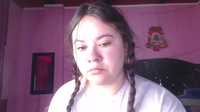 NikkiRous  online show from 10/10/25, 10:47