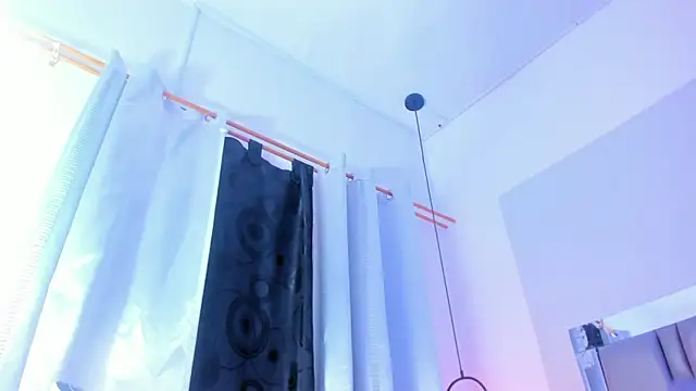 Emily Gil1 online show from 01/31/25, 05:10