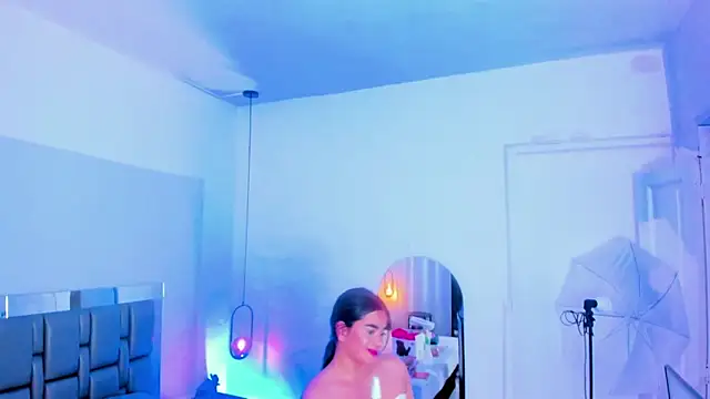 Emily Gil1 online show from 02/21/25, 04:26