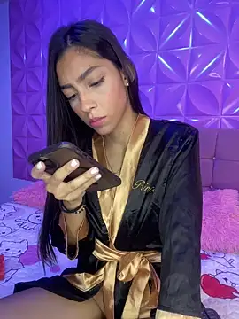 Snapshot of Ema_azel chatting on 12/03/24, 02:05 Ema azel online show from 12/03/24, 02:05