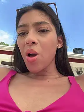 Snapshot of Ema_azel chatting on 12/12/24, 04:53 Ema azel online show from 12/12/24, 04:53