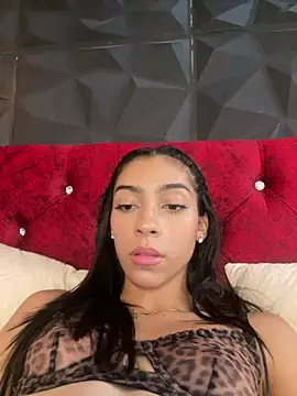 Snapshot of Ema_azel chatting on 12/31/24, 02:36 Ema azel online show from 12/31/24, 02:36