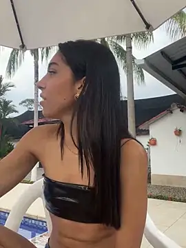 Snapshot of Ema_azel chatting on 03/08/25, 01:47 Ema azel online show from 03/08/25, 01:47