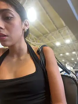 Snapshot of Ema_azel chatting on 03/14/25, 03:58 Ema azel online show from 03/14/25, 03:58