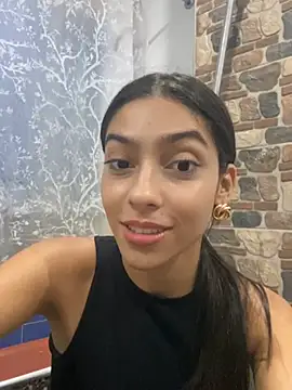 Snapshot of Ema_azel chatting on 03/19/25, 03:30 Ema azel online show from 03/19/25, 03:30