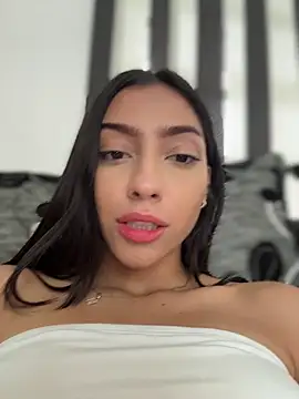 Snapshot of Ema_azel chatting on 05/10/26, 12:32 Ema azel online show from 05/10/26, 12:32