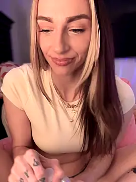 BrattyBae xo online show from 11/13/25, 09:47