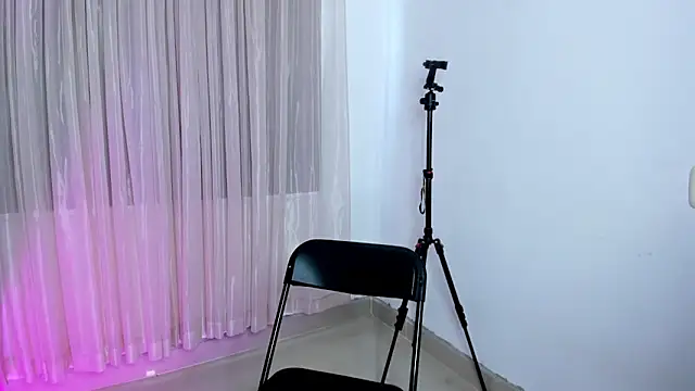 vale kross online show from 04/11/26, 05:06