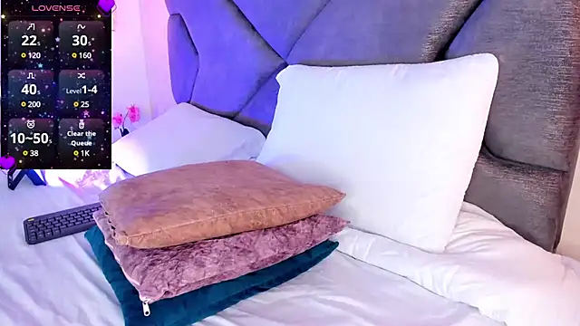 Snapshot of AilishBenson chatting on 02/27/25, 08:09 AilishBenson online show from 02/27/25, 08:09