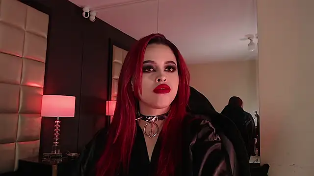 Snapshot of EvaaFoxxy1 chatting on 02/17/25, 06:04 EvaaFoxxy1 online show from 02/17/25, 06:04