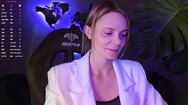 Snapshot of Sam_Klaus chatting on 10/03/25, 08:39 Sam Klaus online show from 10/03/25, 08:39