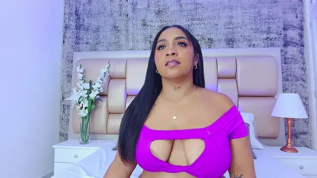 KateVenegas online show from 01/29/25, 08:04