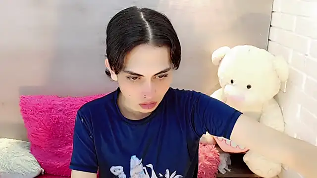 Snapshot of Daniela_Pink_ chatting on 09/10/25, 07:47 Daniela Pink online show from 09/10/25, 07:47