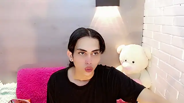 Snapshot of Daniela_Pink_ chatting on 10/07/25, 07:55 Daniela Pink online show from 10/07/25, 07:55