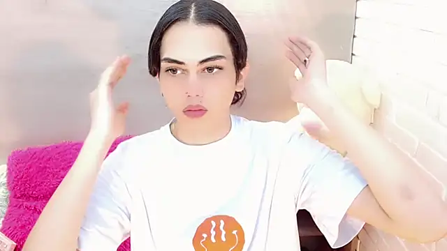 Daniela Pink  online show from 10/27/25, 08:46