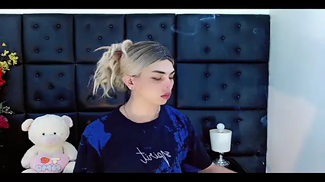 Daniela Pink  online show from 02/14/26, 07:54