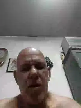 Snapshot of FabiQuilmes chatting on 12/31/24, 12:11 FabiQuilmes online show from 12/31/24, 12:11