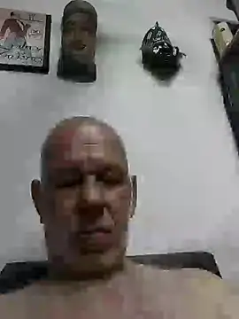 Snapshot of FabiQuilmes chatting on 01/15/25, 02:06 FabiQuilmes online show from 01/15/25, 02:06