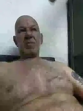 Snapshot of FabiQuilmes chatting on 03/06/25, 12:32 FabiQuilmes online show from 03/06/25, 12:32