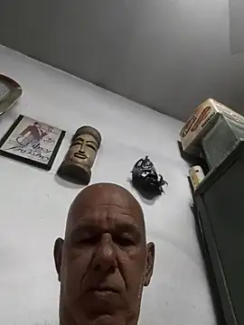 Snapshot of FabiQuilmes chatting on 10/05/25, 03:32 FabiQuilmes online show from 10/05/25, 03:32