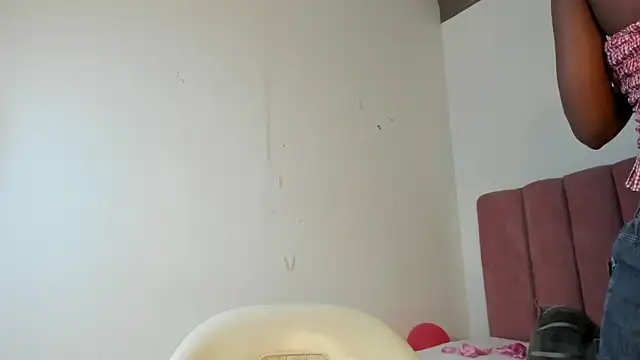 Tahira 21  online show from 03/13/26, 07:42