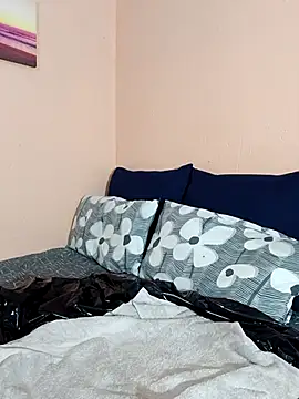 Fantasy1976 online show from 01/12/26, 05:51