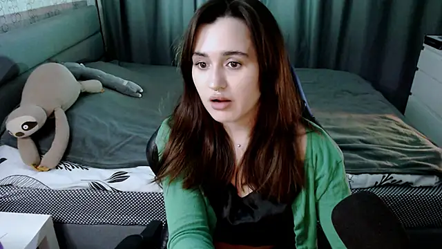 Snapshot of KiraYammy chatting on 03/13/25, 10:43 KiraYammy online show from 03/13/25, 10:43