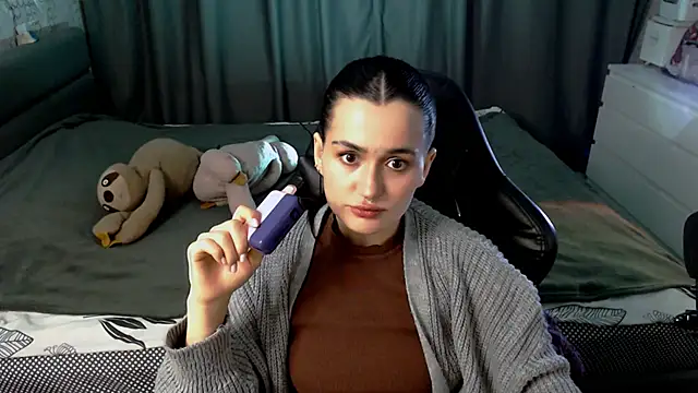 KiraYammy online show from 02/12/26, 10:38