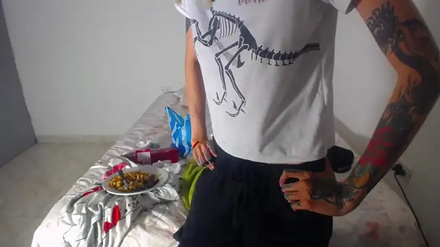 barbara anal squirt  online show from 04/22/26, 10:00