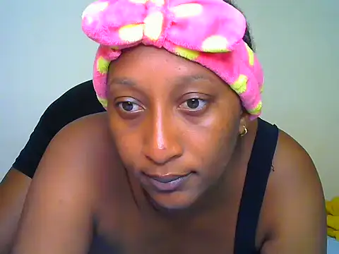 Snapshot of CarlaBeckky chatting on 12/03/24, 03:33 CarlaBeckky online show from 12/03/24, 03:33