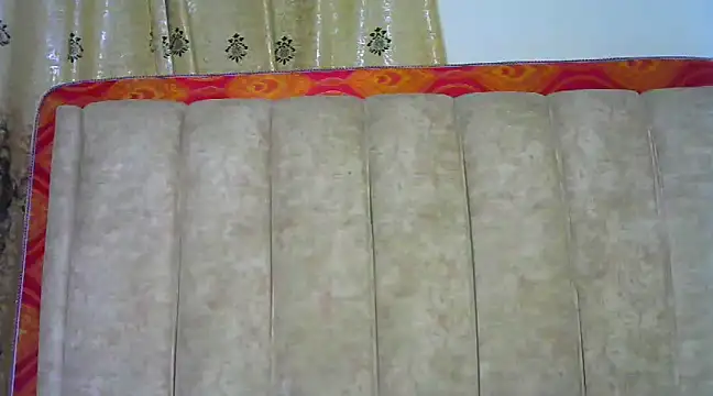 Snapshot of CarlaBeckky chatting on 01/28/25, 01:29 CarlaBeckky online show from 01/28/25, 01:29