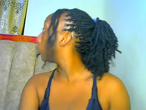 Snapshot of CarlaBeckky chatting on 02/02/25, 02:17 CarlaBeckky online show from 02/02/25, 02:17
