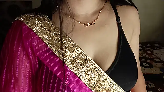 shuhana  online show from 10/03/25, 04:37