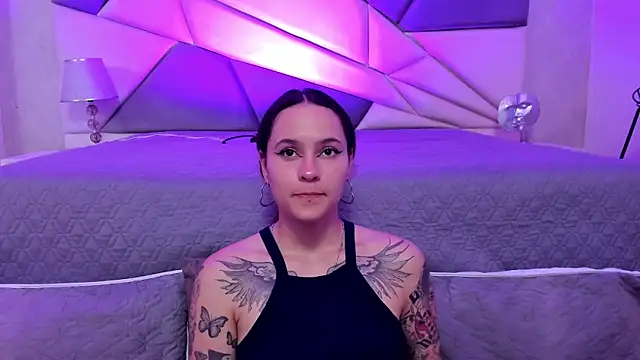 Snapshot of AnnyThompson_ chatting on 01/15/25, 11:30 AnnyThompson online show from 01/15/25, 11:30