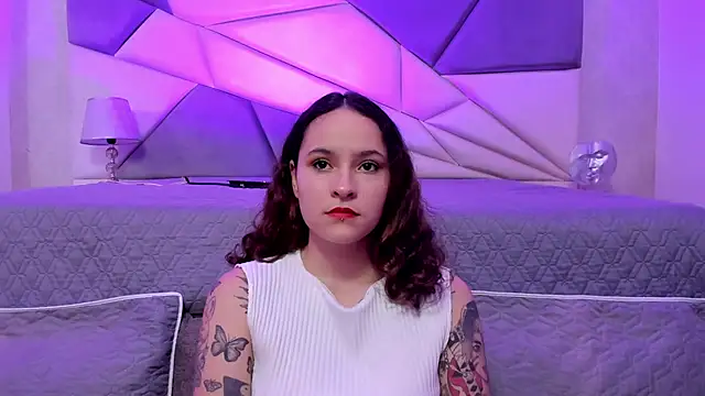 Snapshot of AnnyThompson_ chatting on 02/08/25, 10:19 AnnyThompson online show from 02/08/25, 10:19