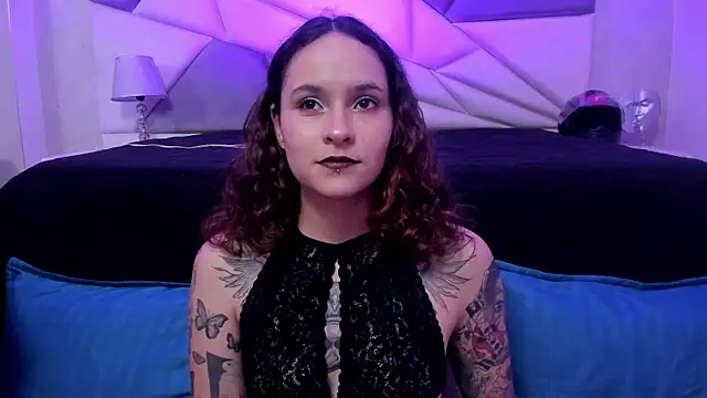 Snapshot of AnnyThompson_ chatting on 02/13/25, 09:17 AnnyThompson online show from 02/13/25, 09:17