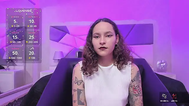 Snapshot of AnnyThompson_ chatting on 03/05/25, 09:15 AnnyThompson online show from 03/05/25, 09:15