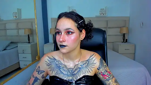 Snapshot of AnnyThompson_ chatting on 09/24/25, 08:45 AnnyThompson online show from 09/24/25, 08:45