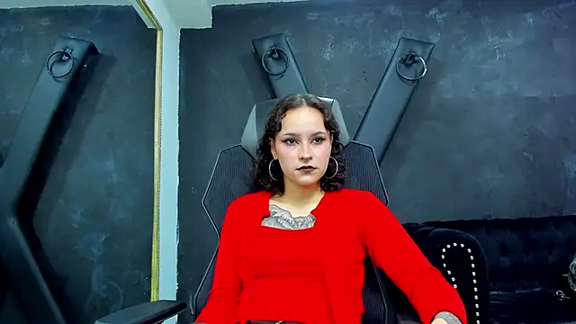 Snapshot of AnnyThompson_ chatting on 10/18/25, 05:57 AnnyThompson online show from 10/18/25, 05:57