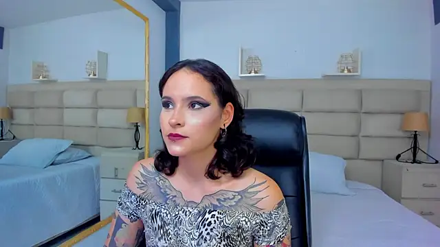 Snapshot of AnnyThompson_ chatting on 10/23/25, 10:19 AnnyThompson online show from 10/23/25, 10:19