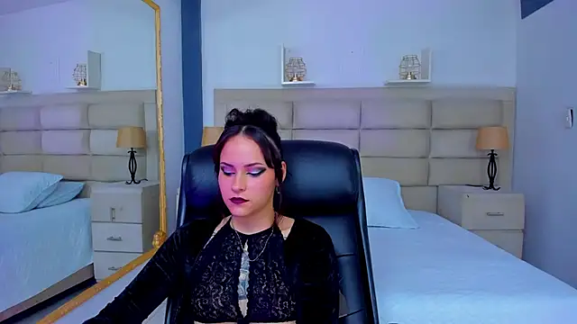 Snapshot of AnnyThompson_ chatting on 11/06/25, 09:05 AnnyThompson online show from 11/06/25, 09:05