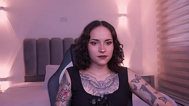 AnnyThompson  online show from 12/22/25, 09:56