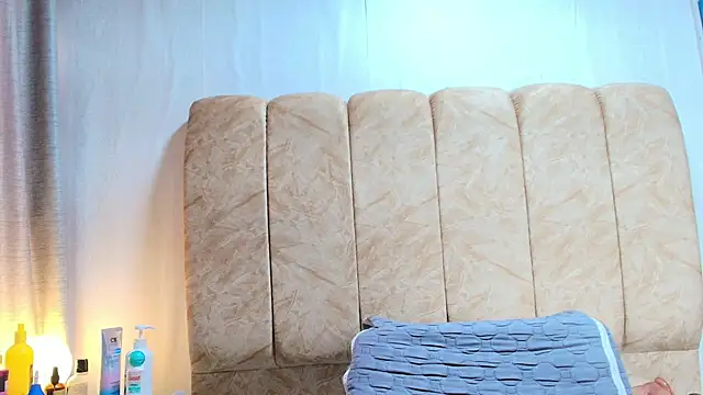 Zoe Curvy online show from 01/14/26, 12:33