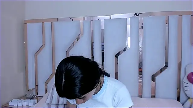 TifanyChill online show from 11/19/25, 07:03