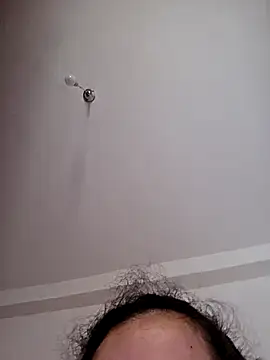 Snapshot of altinya chatting on 10/28/25, 12:09 altinya online show from 10/28/25, 12:09